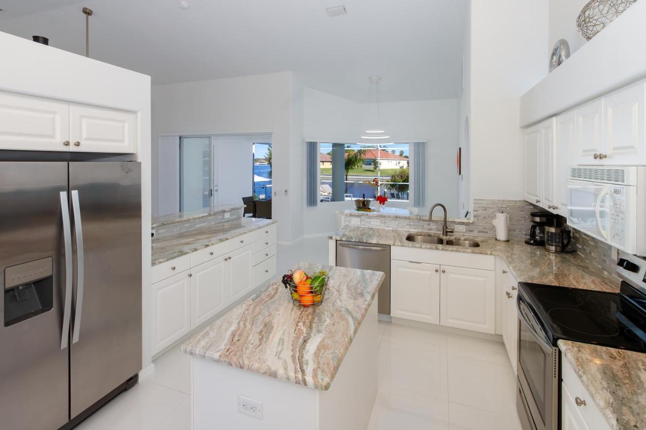 Villa Eyleen Cape Coral Exterior foto